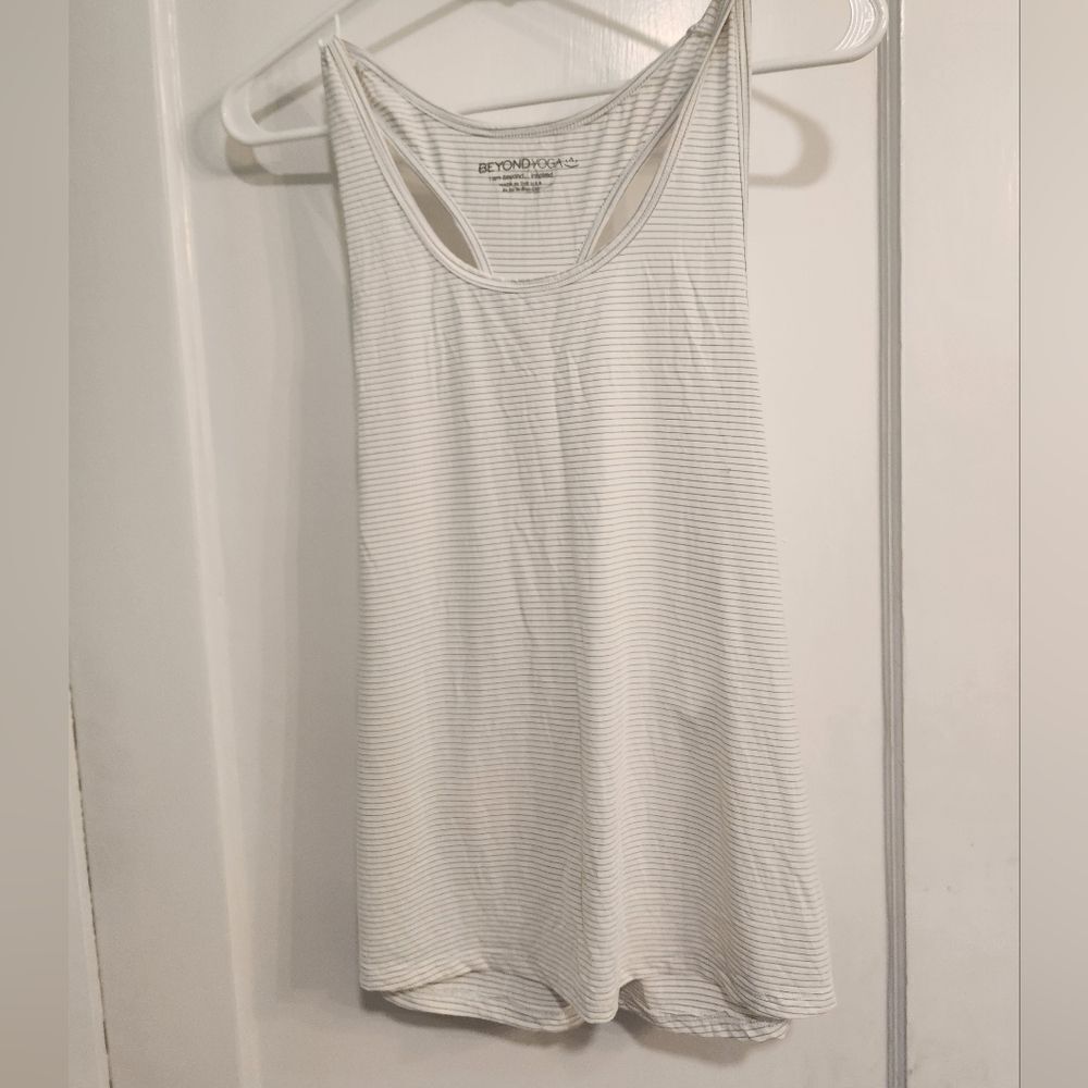 Beyond Yoga Women's Striped White Tank Top